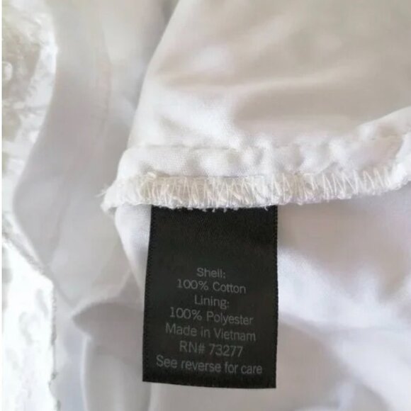 Vera Wang "Simply Vera Vera Wang" White Cotton Eyelet Shorts; Small; Pre-Owned - Picture 11 of 13